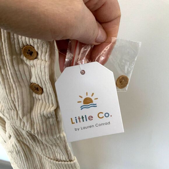 NWT!! 2T - Cream Corduroy Jumper/Overalls with Pockets Unisex - Picture 2 of 6